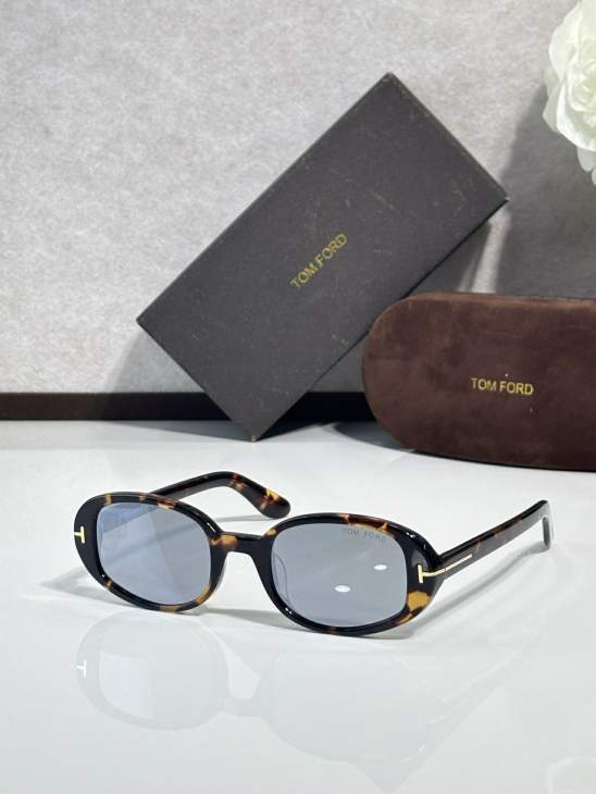 Picture of Tom Ford Sunglasses _SKUfw77364410fw
